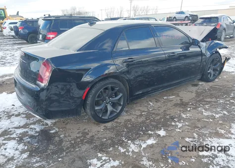 2023 Chrysler 300 Touring L из США, поврежденный, VIN 2C3CCADG6PH613901
